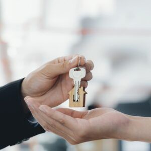FL920010Z 
– Real Estate Sales & Brokers